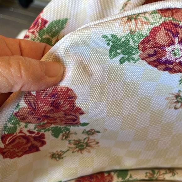 VANS Cream & White Checkerboard Floral Full Size Backpack with Zipper Pockets - Picture 16 of 17